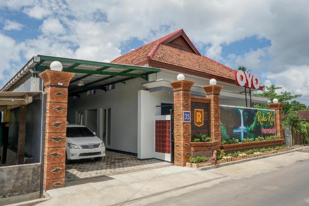 Oyo 477 Raka Residence Syariah Purwoharjo Banyuwangi Banyuwangi  Εξωτερικό φωτογραφία